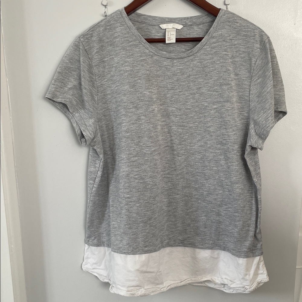 H&M Gray and White Short Sleeve Tee size L
